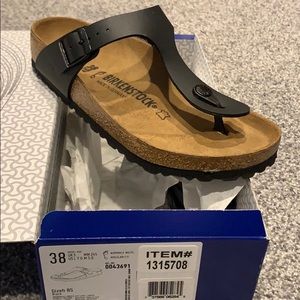 Birkenstock Gizeh size 38, new in box.